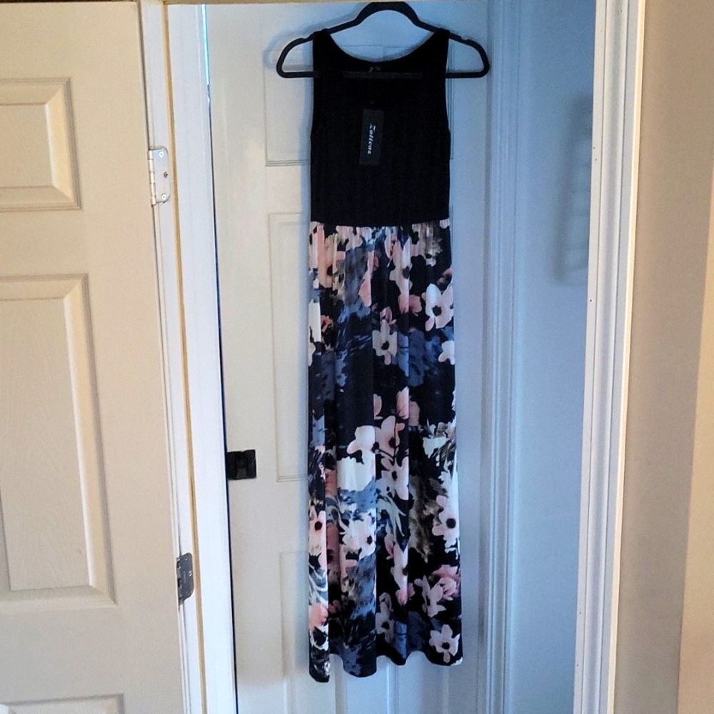 🆕️ Floral Maxi Dress